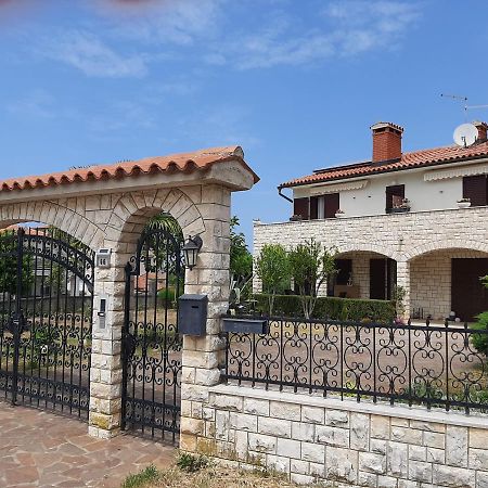 Apartments Mihael And Melani Poreč Buitenkant foto